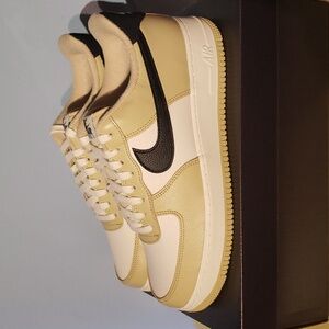 Nike Air Force 1 '07 LX "Team Gold"